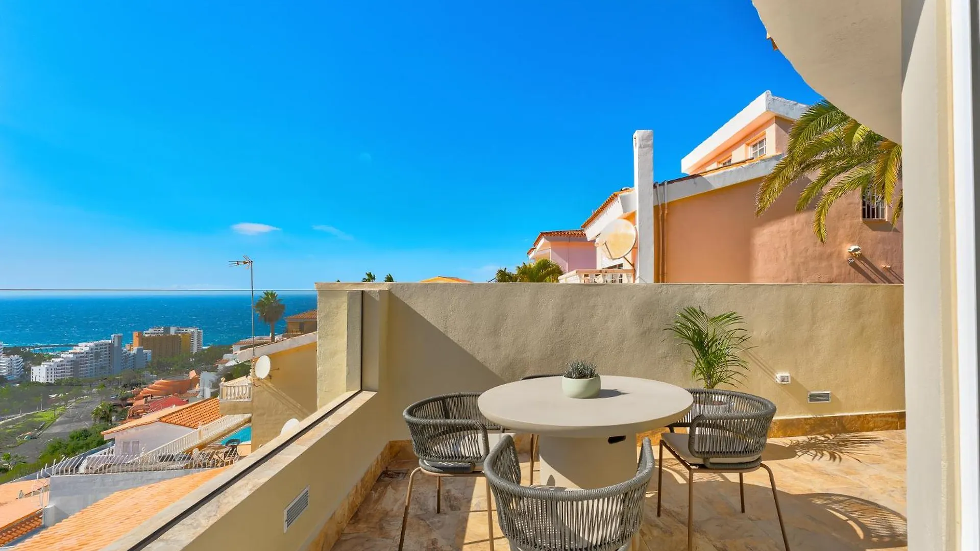 Villa Augustas - Fabulous Villa In Tenerife! Costa Adeje  Costa Adeje (Tenerife)