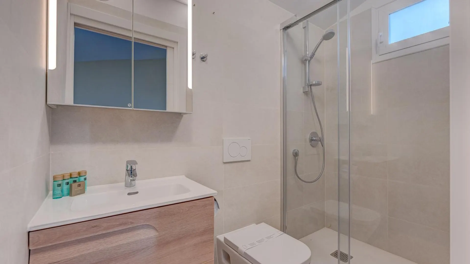 Villa Augustas - Fabulous Villa In Tenerife! 阿德耶