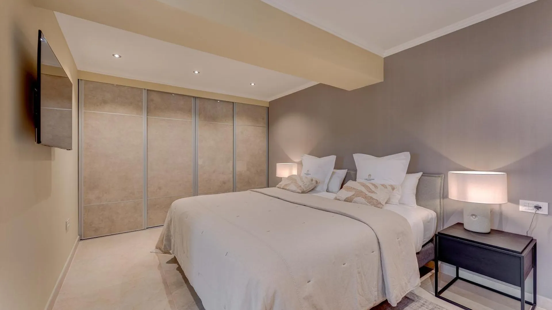 Villa Augustas - Fabulous Villa In Tenerife! 阿德耶